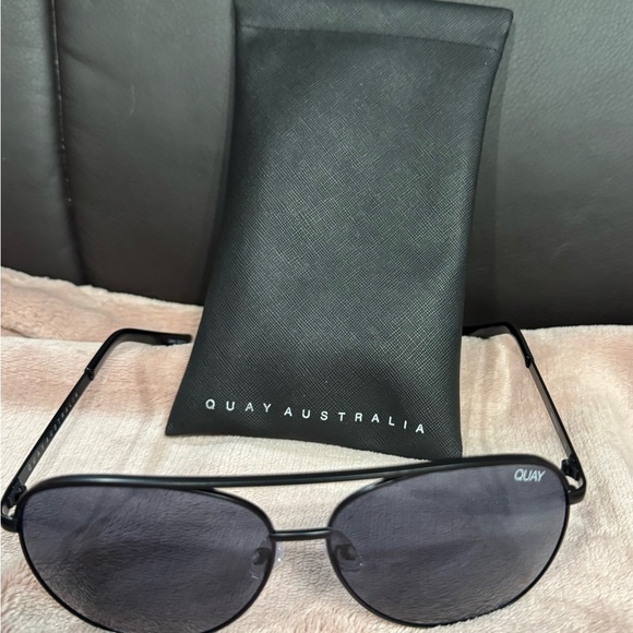 Quay Australia Accessories - Quay Australia Dark Aviator Sunglasses and case. NWOT